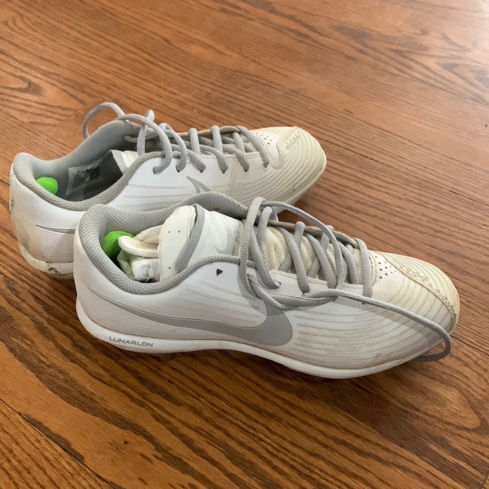 Nike softball metal cleats
